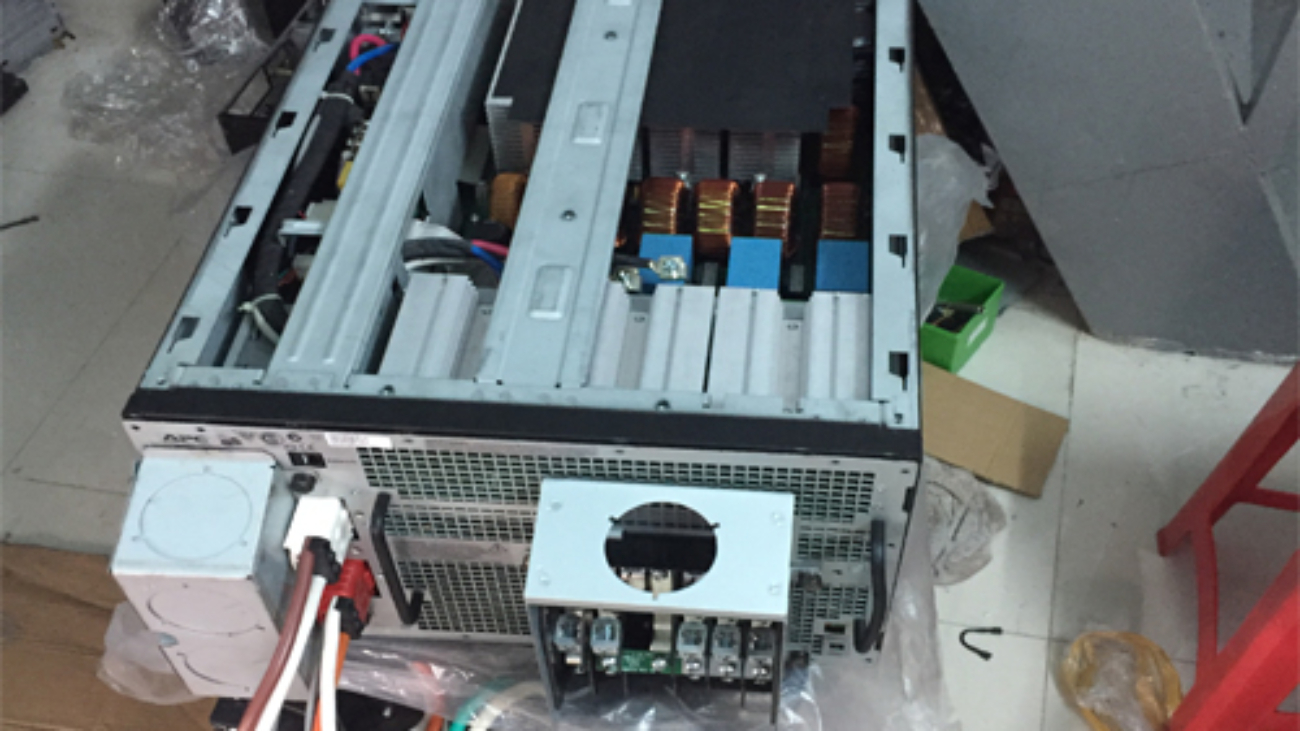 Sửa Bo mạch UPS APC Surt10kva