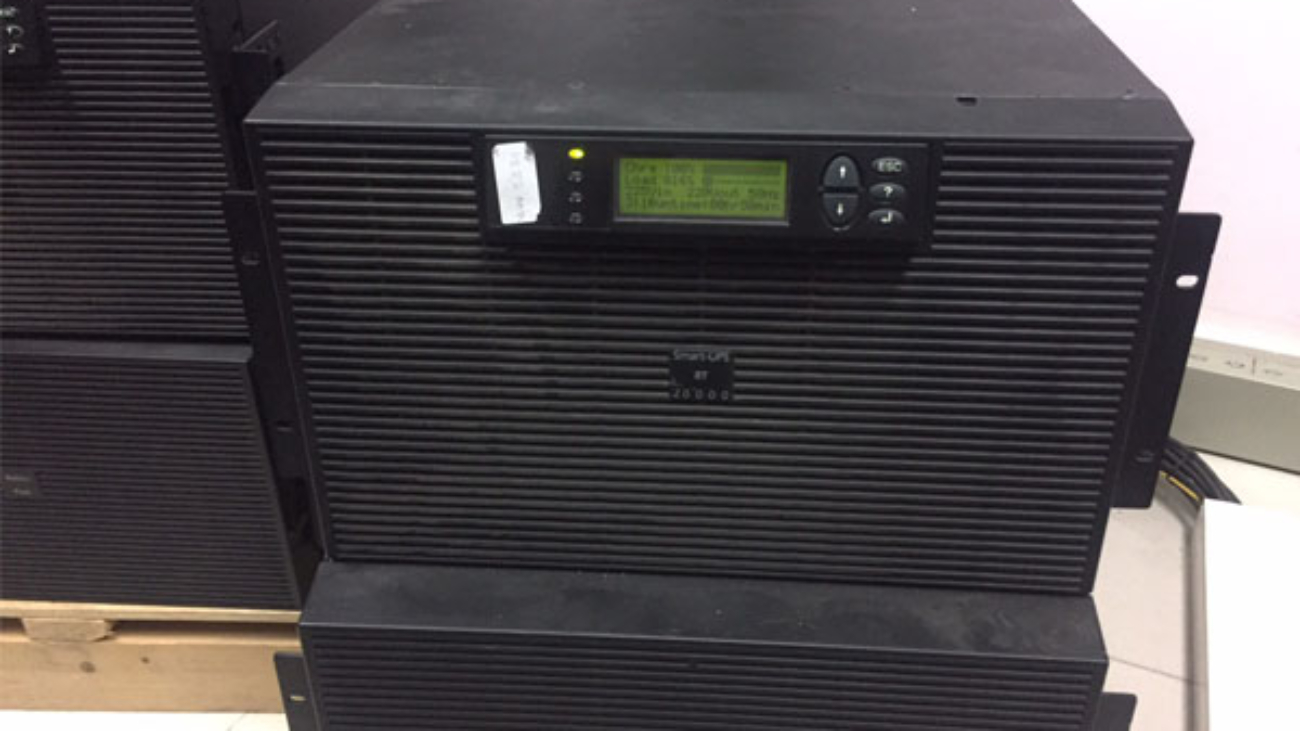 sua chua ups tan noi