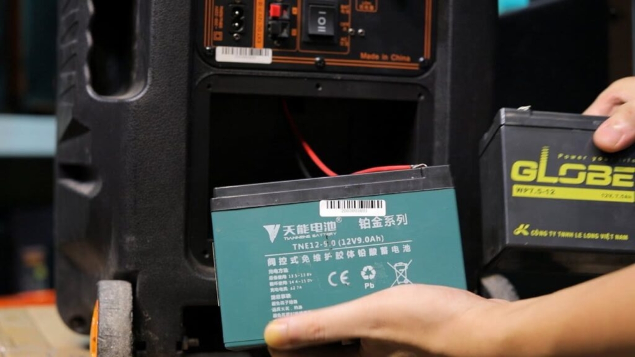 thay binh ac quy cho loa keo