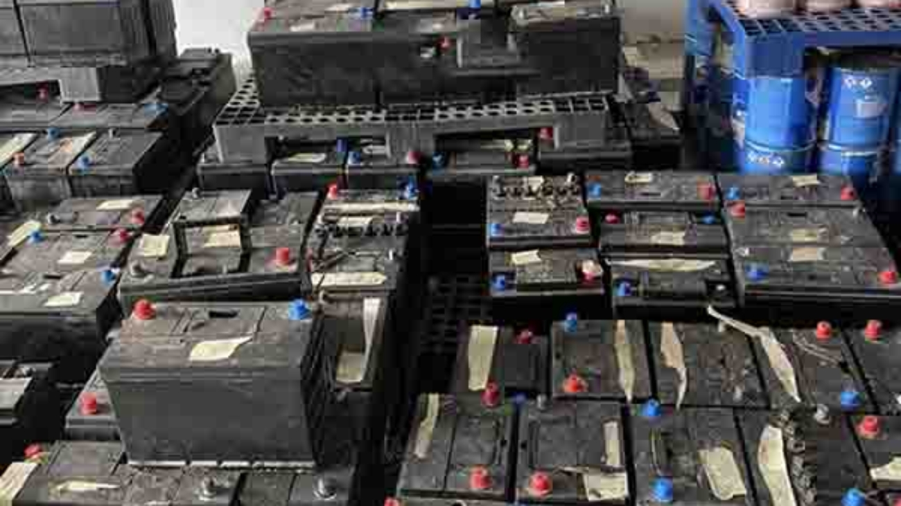 bình ắc quy cũ - 1